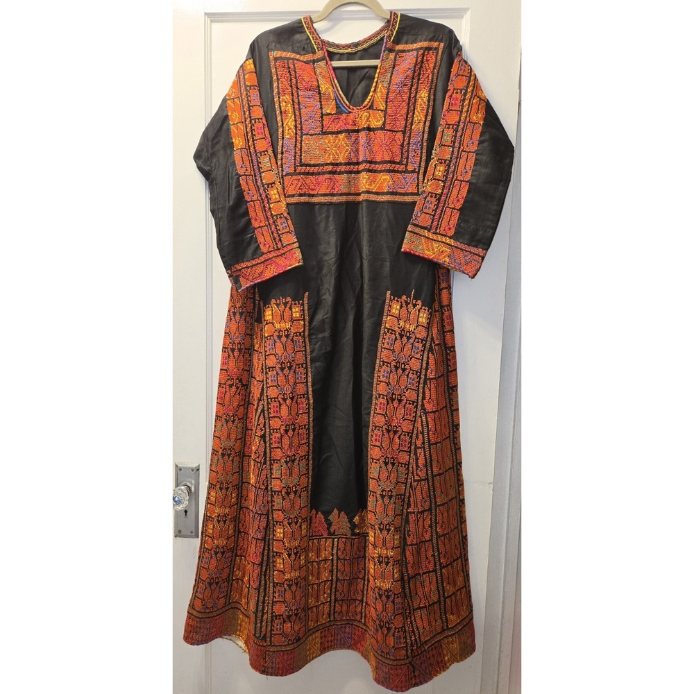 Vintage 70's  Handmade Palestinian Thobe Dress. Authentic Tatreez Embroidery OS